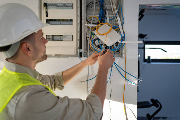 Best Electrical Contractors for Businesses  in Clawson, MI